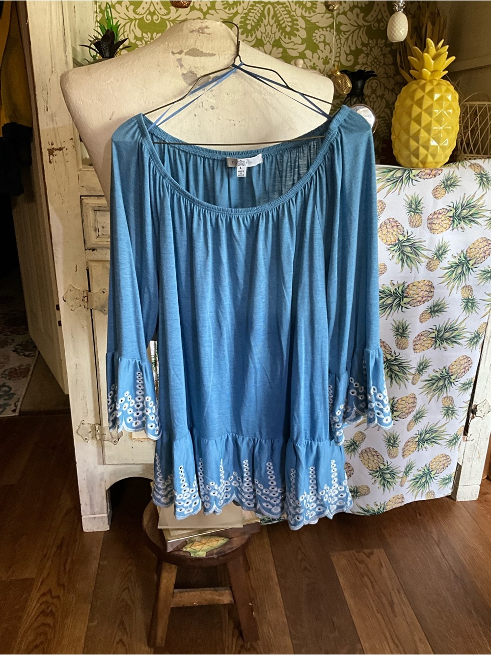 Fever size large ladies top